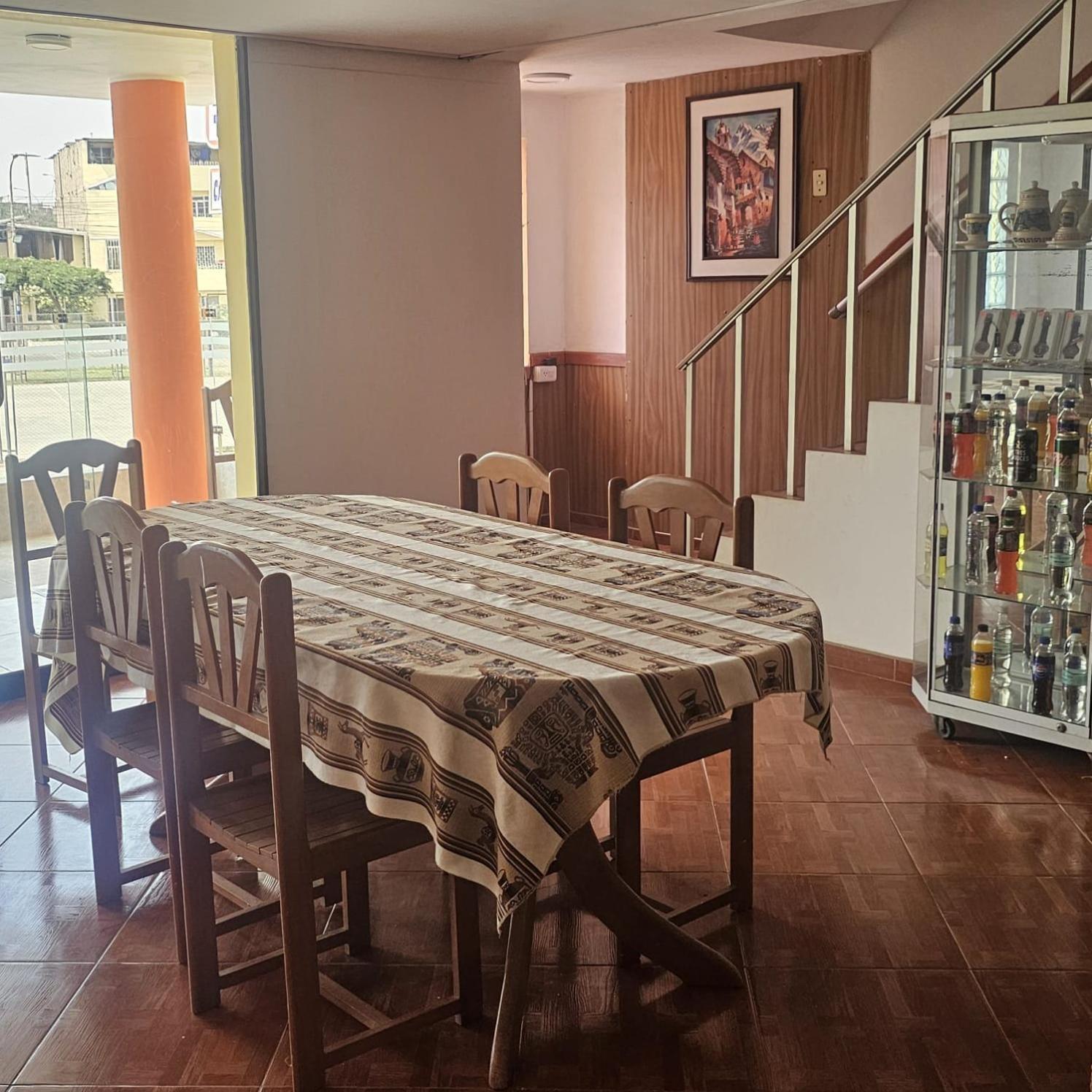 לימה Hostal Turistico El Cajamarquez מראה חיצוני תמונה
